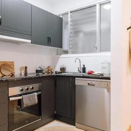 Kananga - 3 Bedroom In Gracia Apartment Barcelona