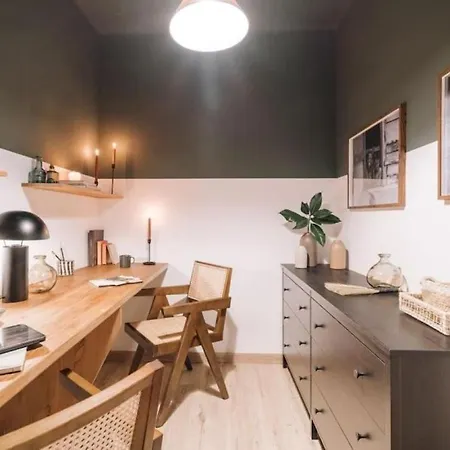 Apartment Kananga - 3 Bedroom In Gracia