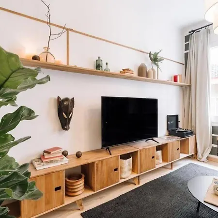 Kananga - 3 Bedroom In Gracia Apartment